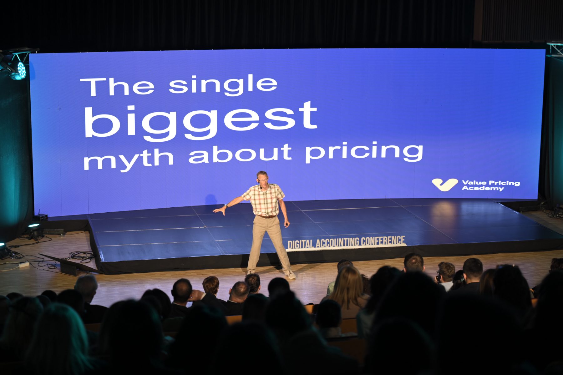 Mark presenting live to a full audience